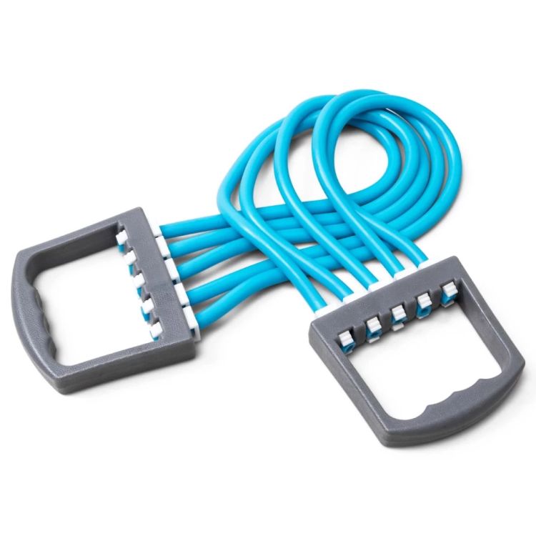 ESPECIFICAÇÕES:
<br>Fortaleça os ombros, peitos e glúteos com o Elástico Extensor Ajustável Liveup. 
<br>Possui 5 elásticos removíveis que possibilitam ir do nível iniciante até o mais avançado. 
<br>
<br>CARACTERÍSCITAS: 
<br>
<br>Benefícios: fortalece ombros, peitos e glúteos. 
<br>Músculos trabalhados: ombros, braços, pernas, glúteos. 
<br>Partes do corpo trabalhadas: ombros, braços, pernas, glúteos. 
<br>Exercícios: quatro elásticos que proporcionam um treinamento mais intenso. 
<br>Os elásticos são removíveis aplicando a tensão que preferir. 
<br>5 bandas elásticas removíveis, permitindo o ajuste da intensidade com 1, 2, 3 , 4 ou 5 elásticos. 
<br>Manoplas moldadas em polietileno preto. 
<br>Tensão: Variável, de acordo com o número de tubos. 
<br>Material: Borracha 
<br>
<br>Medidas aproximadas: 
<br>Sem esticar: 72 cm de um pegador ao outro. 
<br>Esticado: passa de 1,05cm dependendo da força