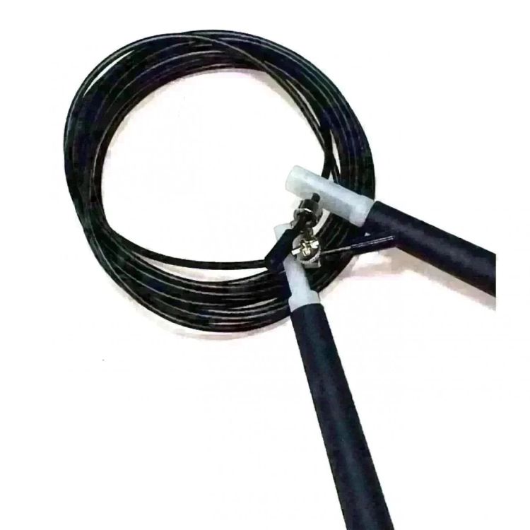 A corda de pular com rolamento é ótima para trabalhar e fortalecer músculos como os glúteos, coxas, panturrilha, abdômen e braços além de melhorar a respiração com exercícios aeróbicos de grande queima de calorias, melhorando o ritmo, a coordenação e o equilíbrio. Normalmente usado para exercícios de crossfit, possui corda de aço de alta resistência.
