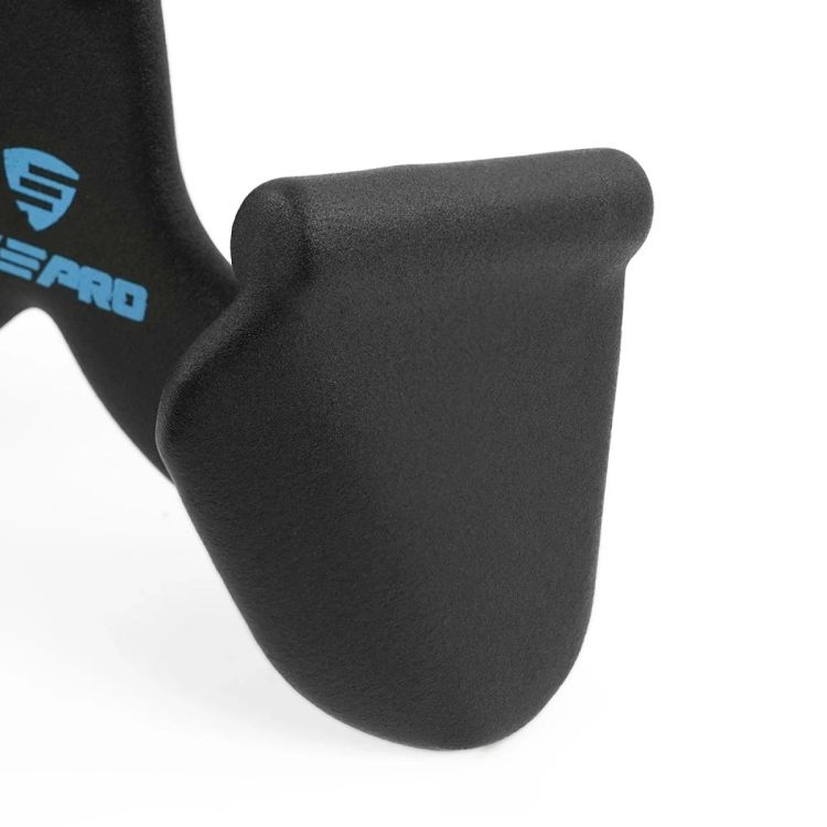 CARACTERÍSTICAS:
<br>- Produto Reforçado e de qualidade garantida.
<br>- Ideal para prática de puxada em equipamentos, oferecendo maior desempenho no treino de tríceps.
