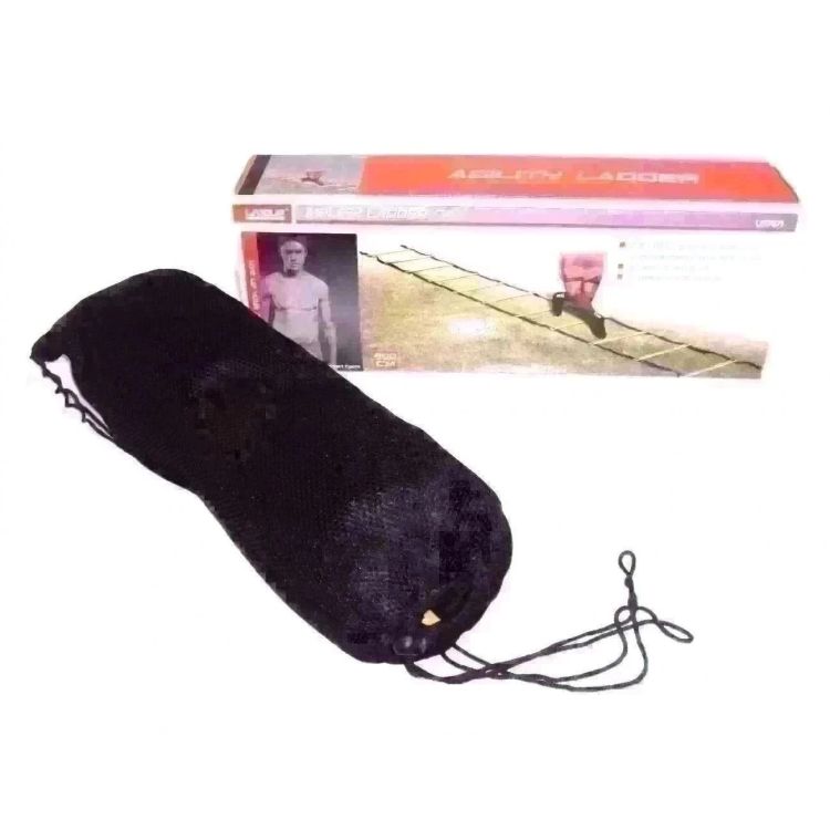 CARACTERÍSTICAS:
<br>- Escada de Treinamento com 4 Mtr de Comprimento;
<br>- Regulagem nos degraus;
<br>- Fita de Nylon e Hastes de PVC;
<br>- Contém 8 degraus.
<br>- Acompanha um Bornal para guardar a escada e estacas fixação no solo.
<br>
<br>EMBALAGEM CAIXA:
<br>- Contém 01 Escada de Treinamento
<br>- Peso: 0,93 Kg
<br>- Altura: 7,5 cm
<br>- Largura: 47 cm
<br>- Comprimento: 9,5 cm